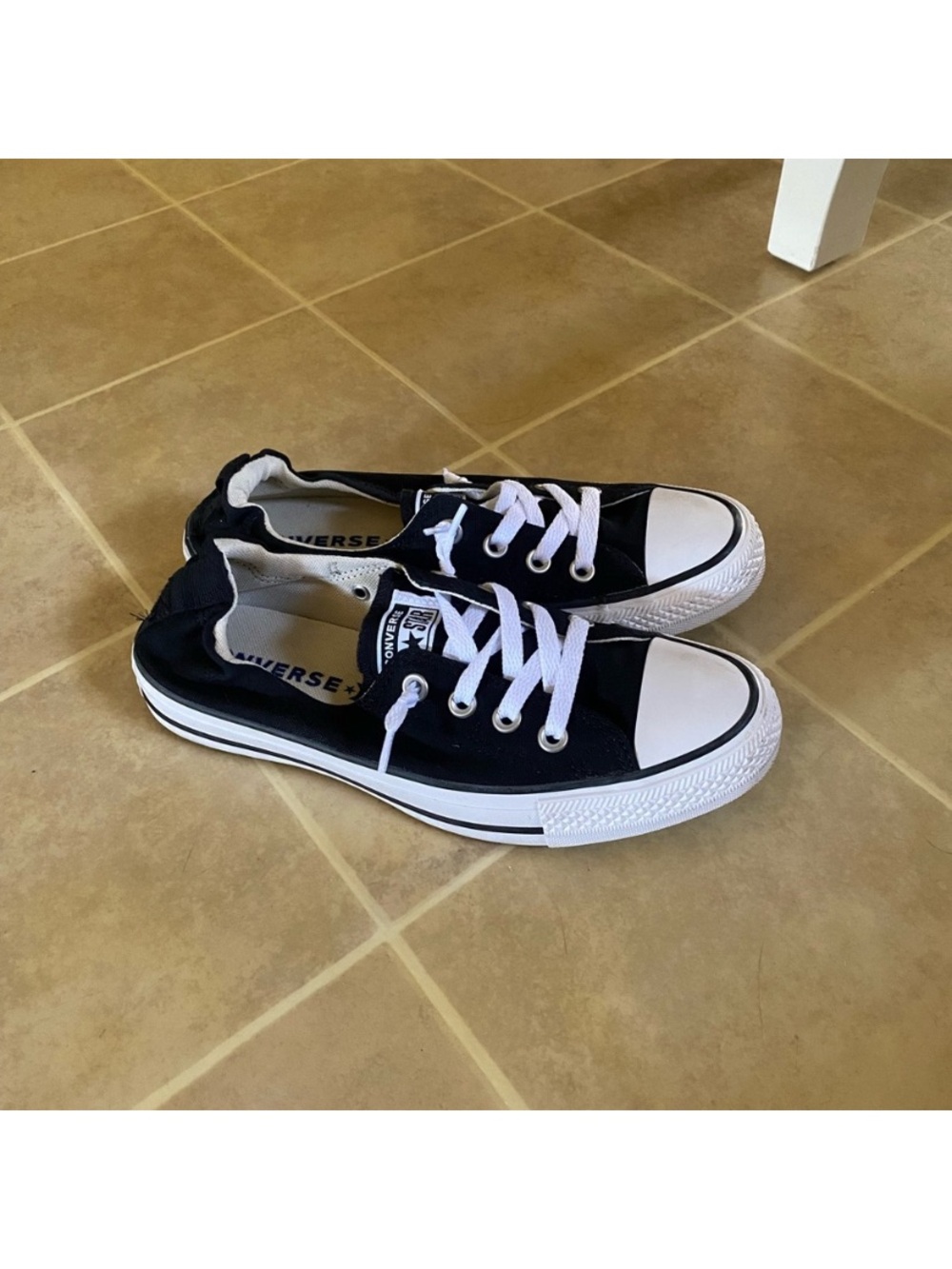 Converse
CONVERSE CHUCK TAYLOR
ALL STAR SHORELINE
CANVAS WORN ONCE ONLY